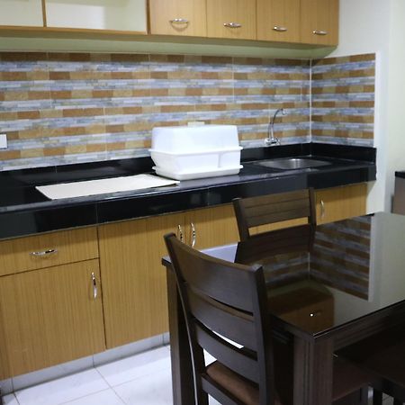 Doniti Suites And Events Place Mandaluyong Buitenkant foto