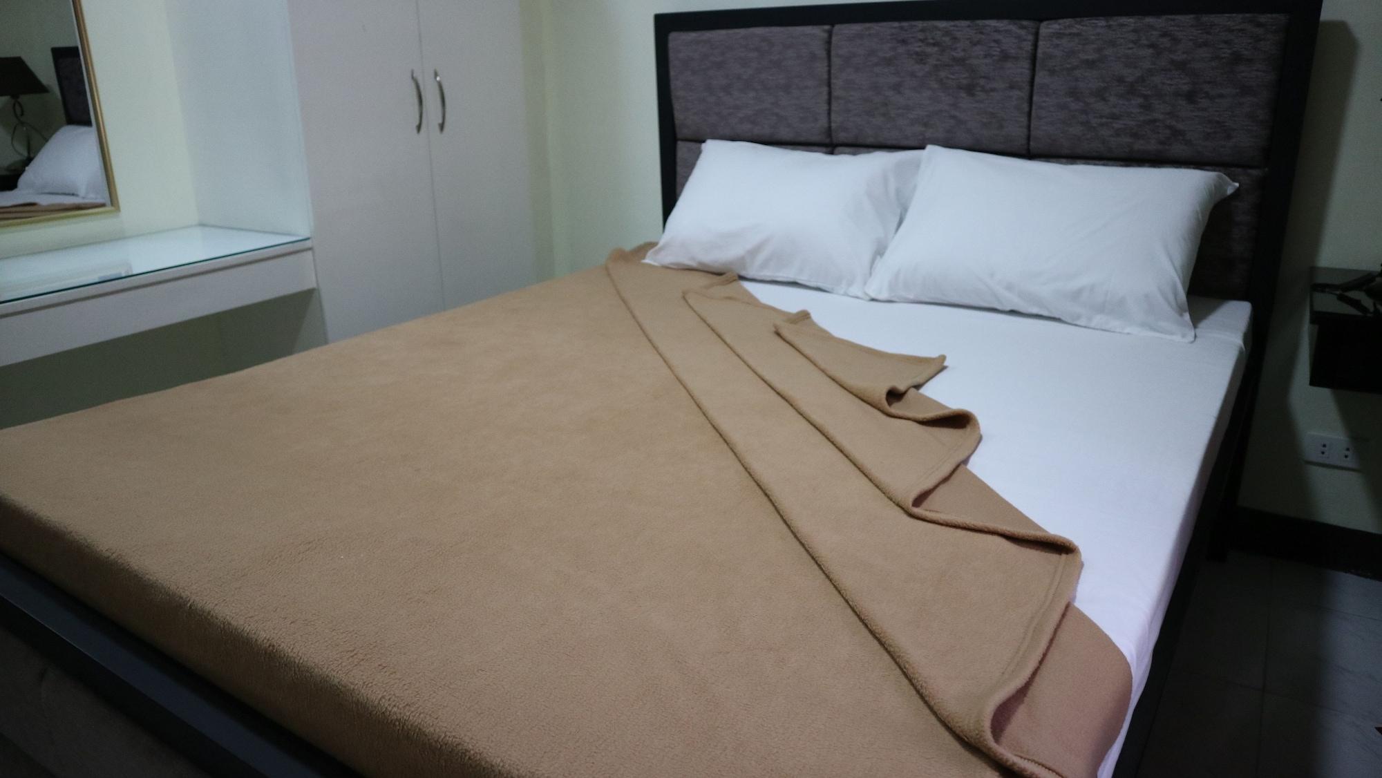 Doniti Suites And Events Place Mandaluyong Buitenkant foto