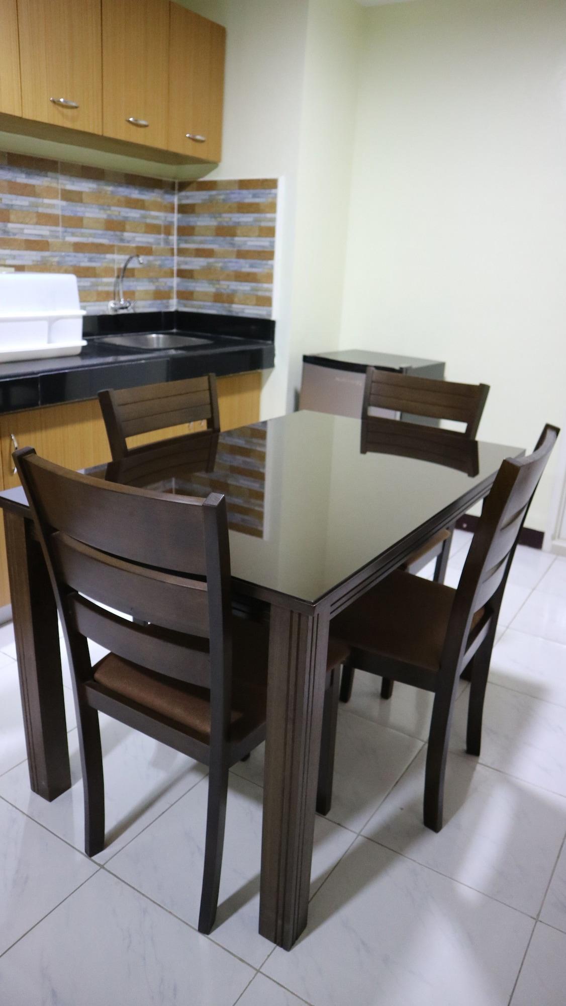 Doniti Suites And Events Place Mandaluyong Buitenkant foto