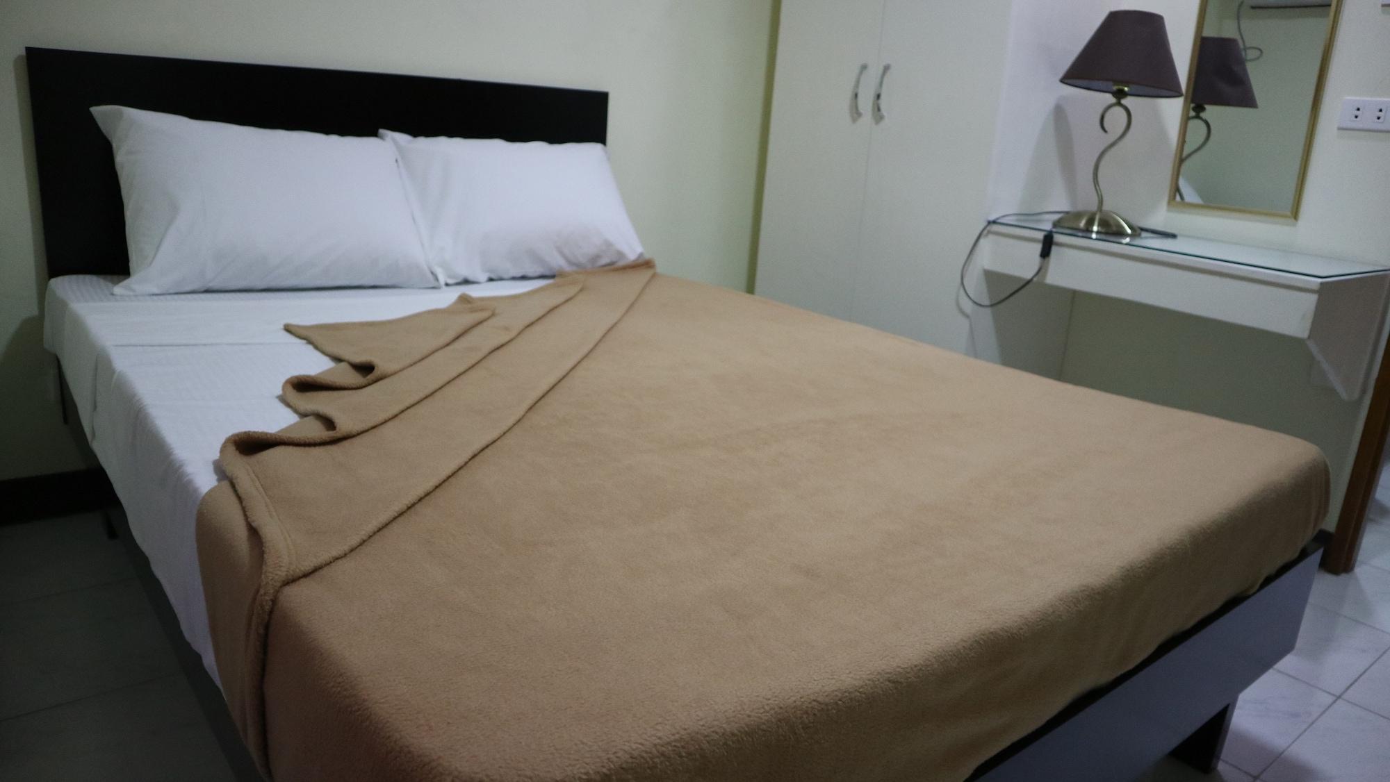 Doniti Suites And Events Place Mandaluyong Buitenkant foto