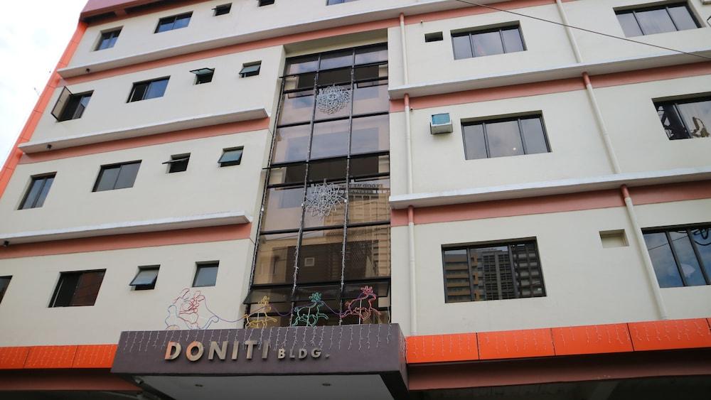 Doniti Suites And Events Place Mandaluyong Buitenkant foto